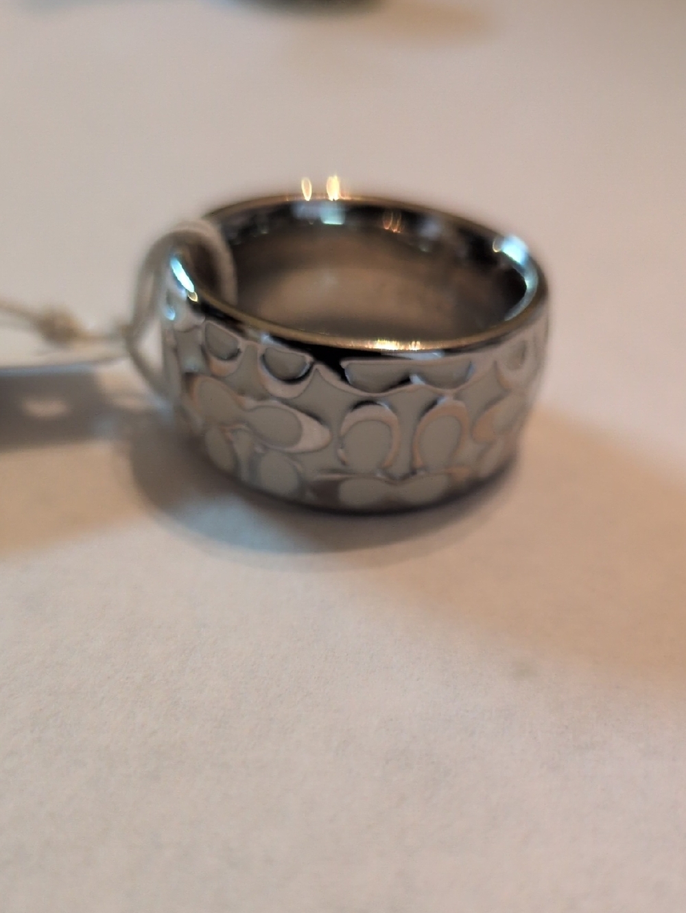 Coach Size 6 White And Silver Tone Signature Enamel Ring - Picture 5 of 6